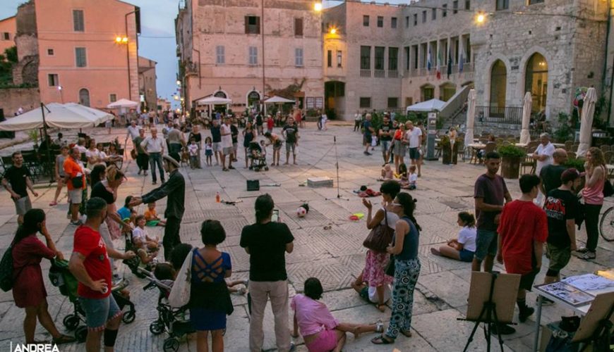 Arte in Piazza Municpio - Terracina Centro Storico